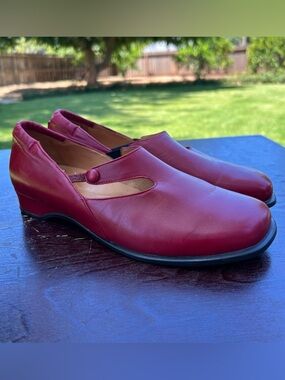 1803 Footwear Handmade Leather Red Mary Jane Style Shoe Size EU 40/US 9